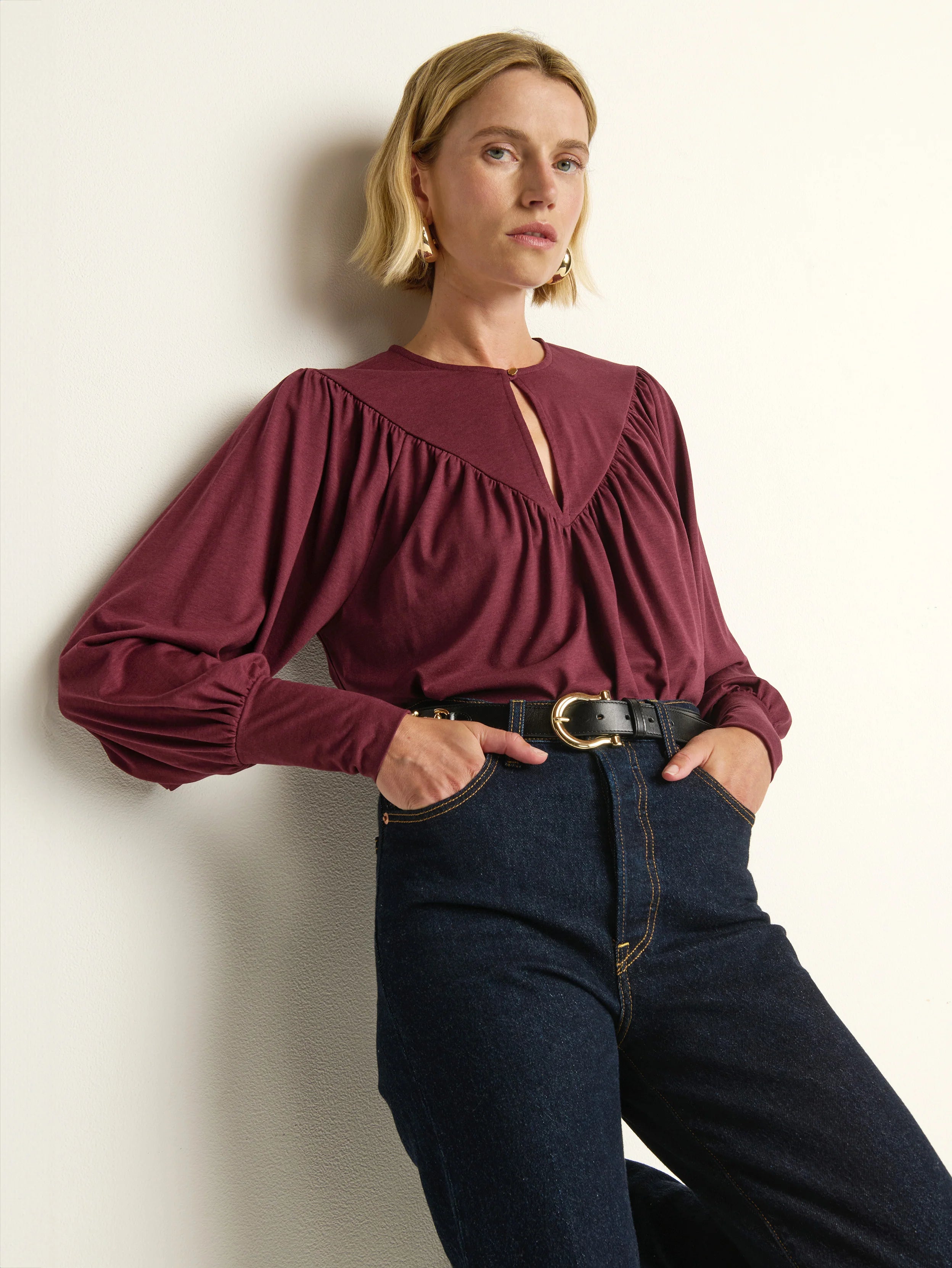 Jeannie Keyhole Top Port