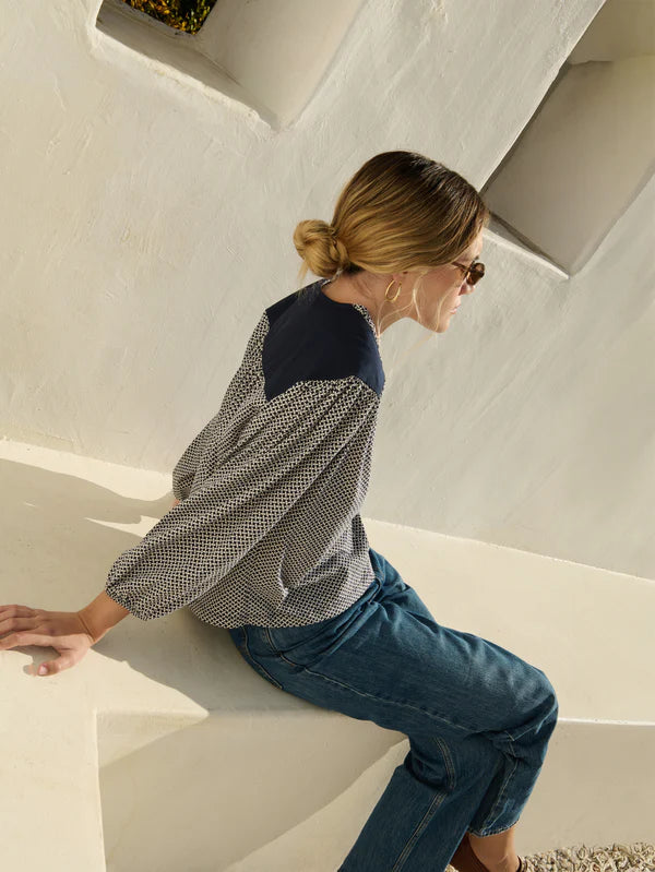 Twyla Long Sleeve Tossed Geo