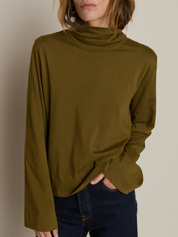 Neo Mock Neck T-shirt
