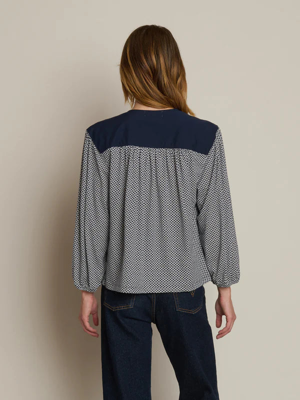 Twyla Long Sleeve Tossed Geo