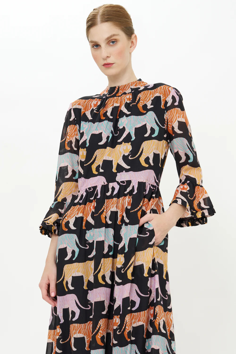 High Neck Bell Maxi Raj Black