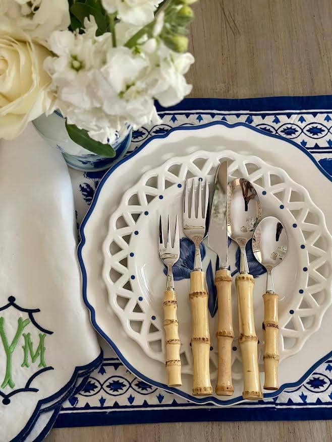 30 Piece Genuine Bamboo Flatware: 1 Place Setting is 5 pieces