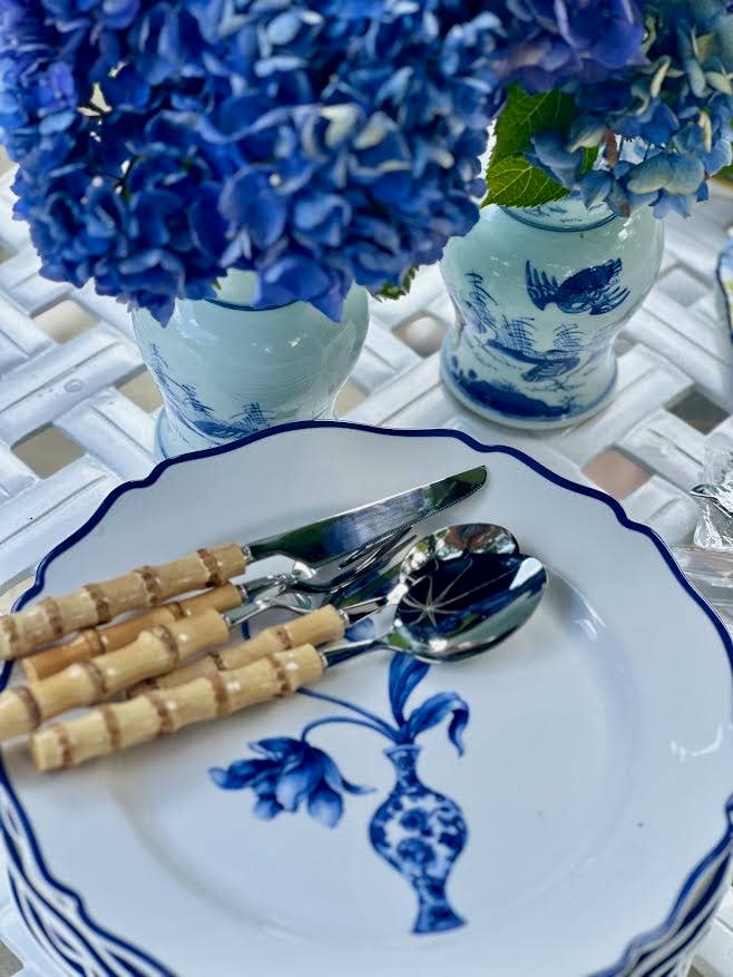 30 Piece Genuine Bamboo Flatware: 1 Place Setting is 5 pieces