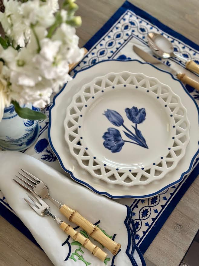 30 Piece Genuine Bamboo Flatware: 1 Place Setting is 5 pieces